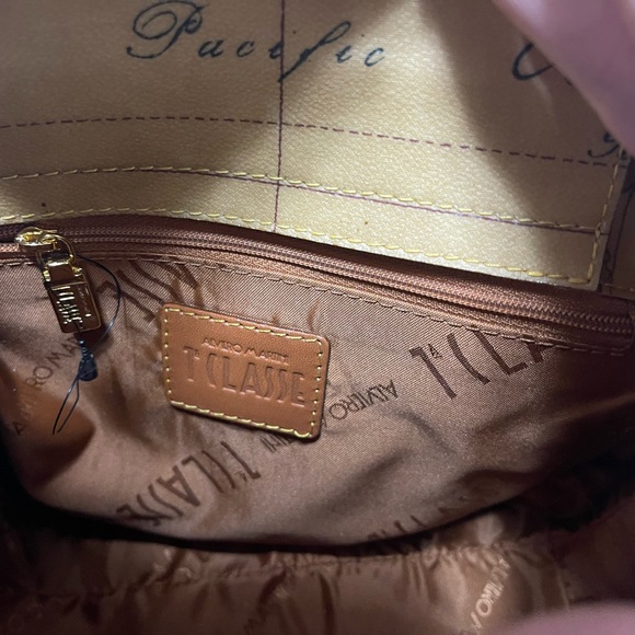 NEW Alviero Martini (ITALIAN) Bag with straps.Color: Brown/Orange - Picture 5 of 13